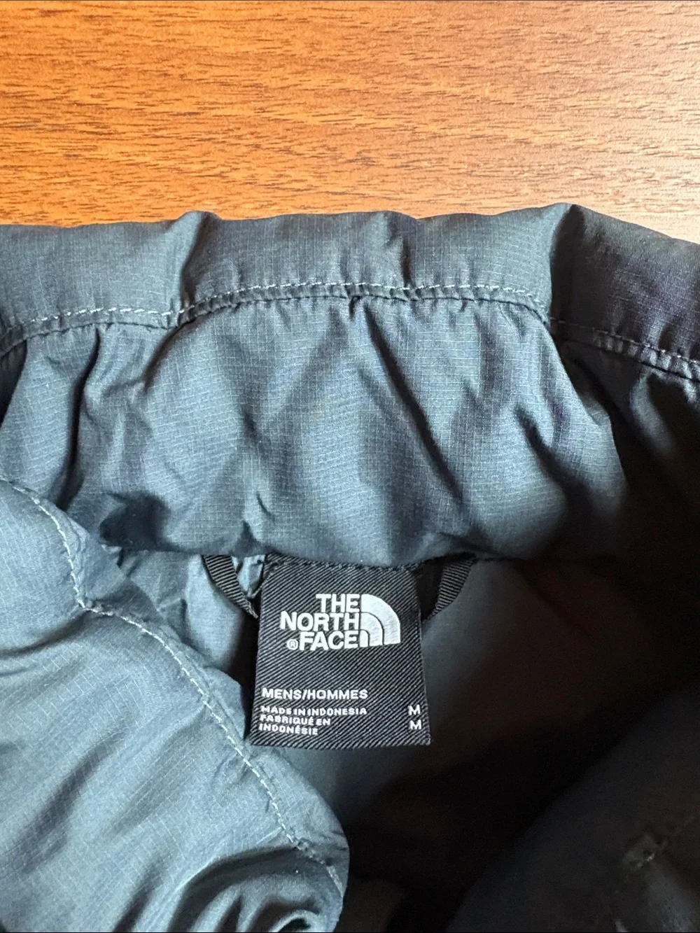 The North Face 550 men’s medium gray Quilted Puffer Jacket